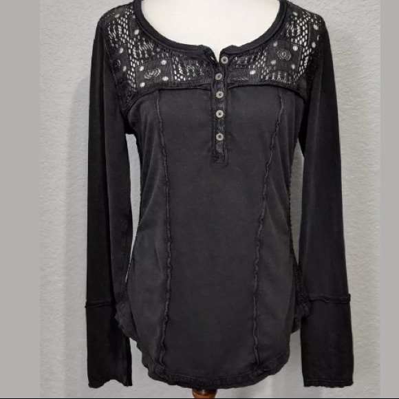*Sold* Free People Gold Coast Crochet Henley Top - Picture 2 of 8